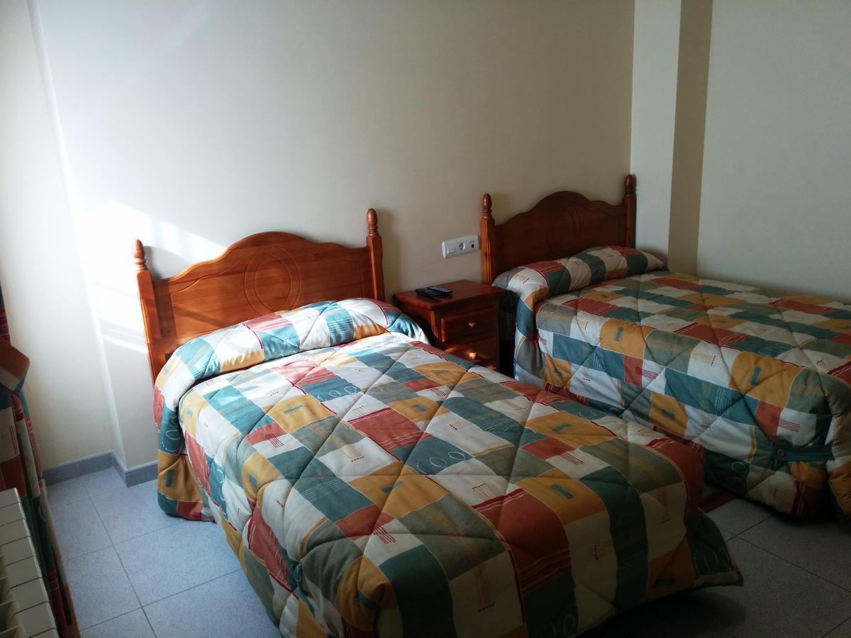 Hostal Carmen Hotel El Puente  Luaran gambar